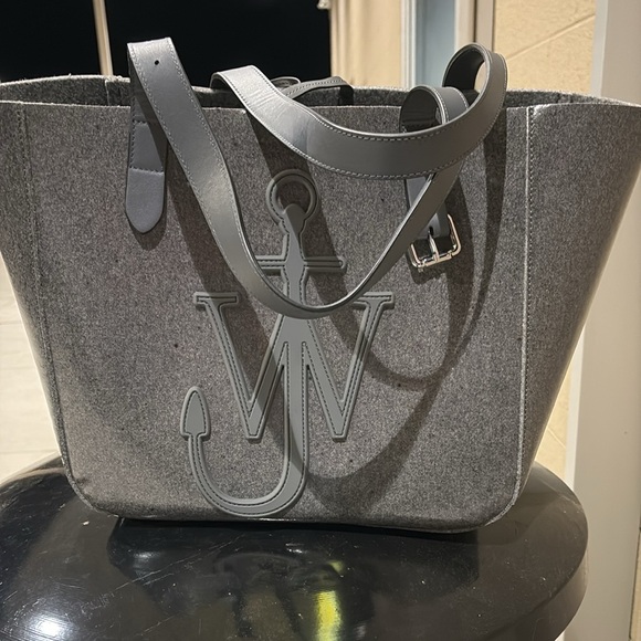 Jw Anderson anchor tote new - Picture 1 of 11